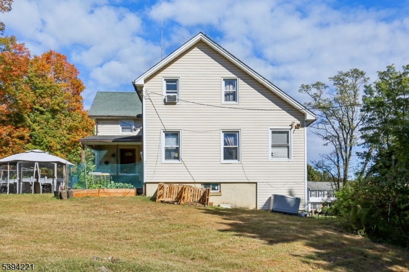 369 Queens Ct Property Photo 30
