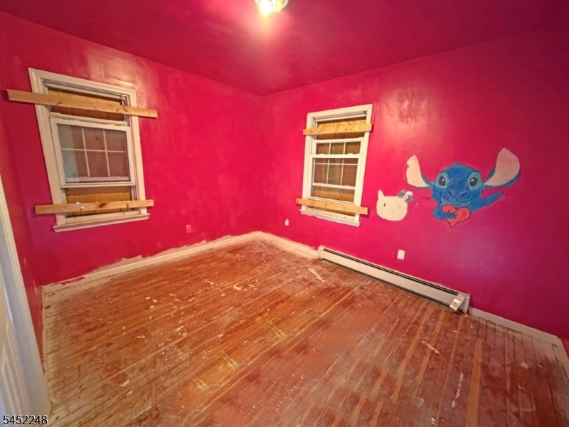 13 Linwood Pl Property Photo 6