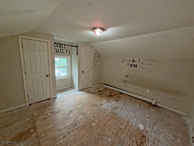13 Linwood Pl Property Photo 9