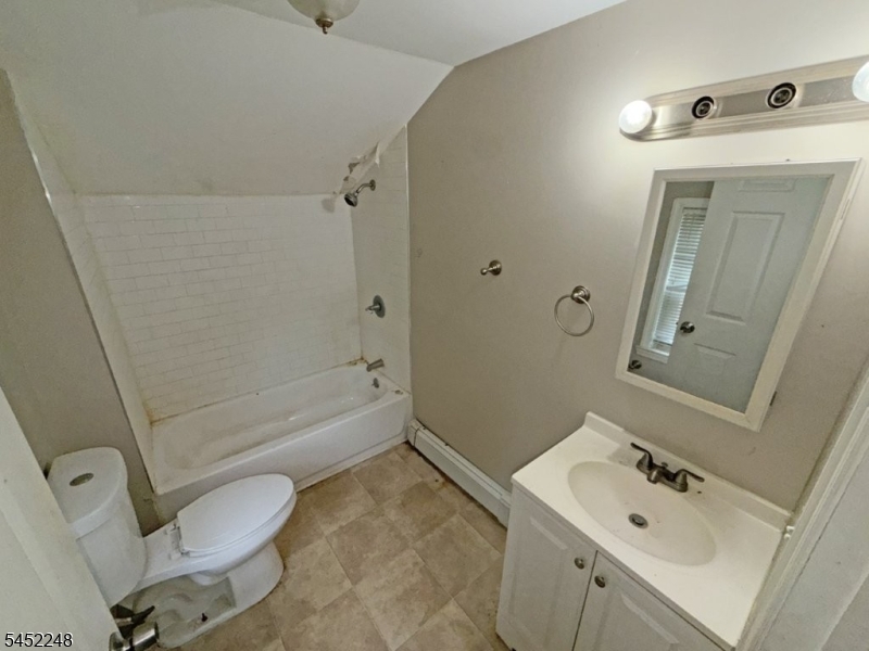 13 Linwood Pl Property Photo 10