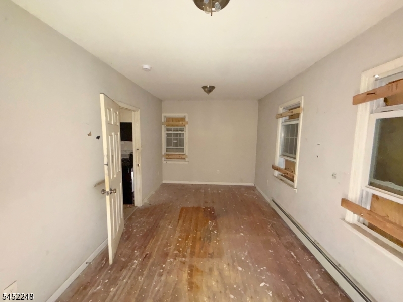 13 Linwood Pl Property Photo 13