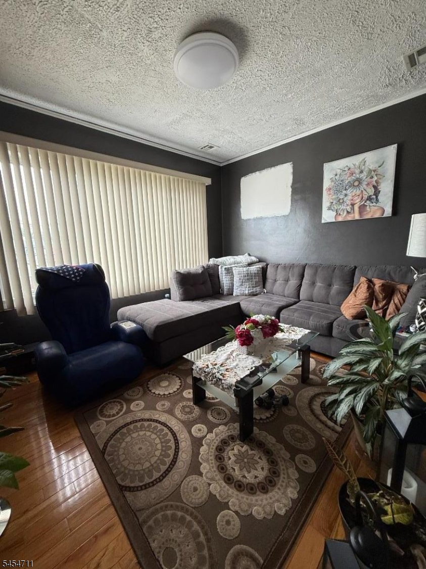 1028 Sheridan Ave Property Photo 13