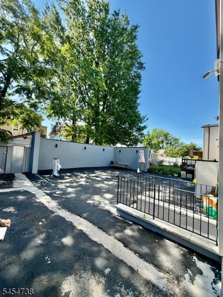 136 Hobson St Property Photo 12