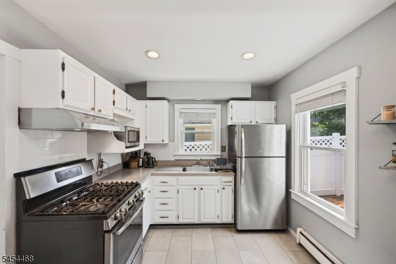 12 Capner St Property Photo 1
