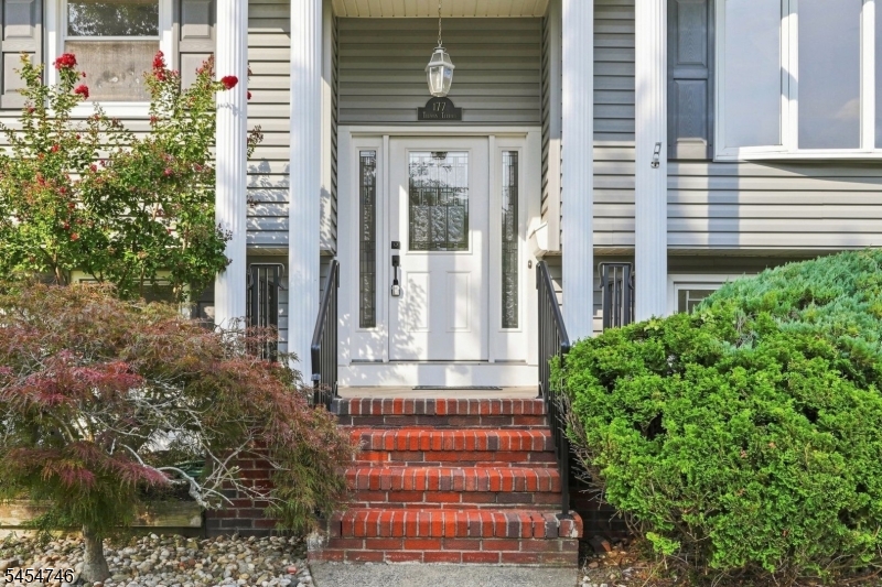 177 Truman Ter Property Photo 3