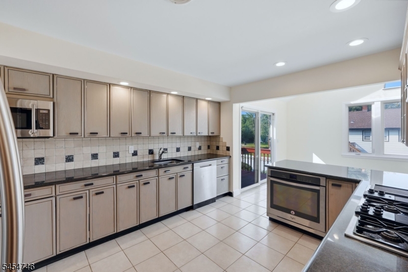 177 Truman Ter Property Photo 10