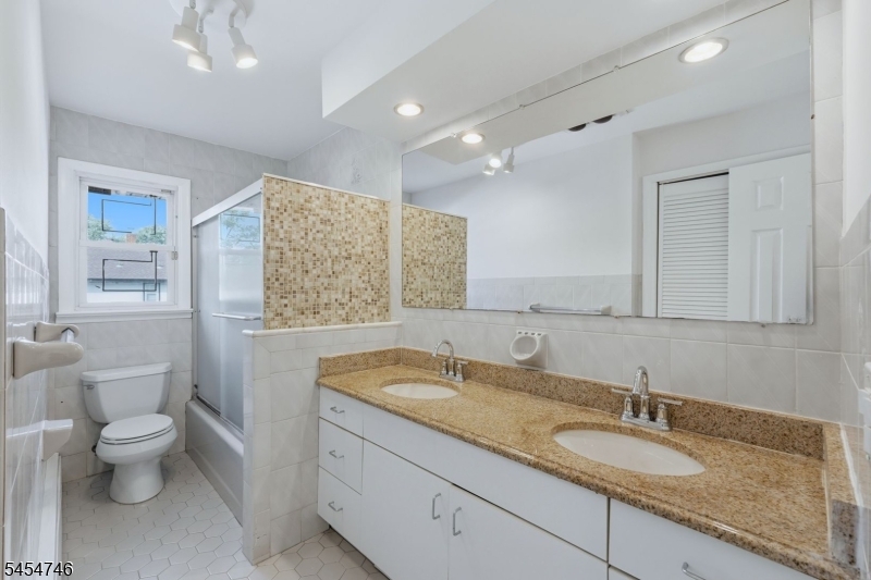 177 Truman Ter Property Photo 15