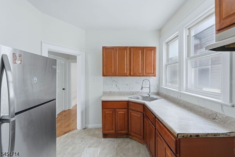 250 Elmwood Ave Property Photo 12
