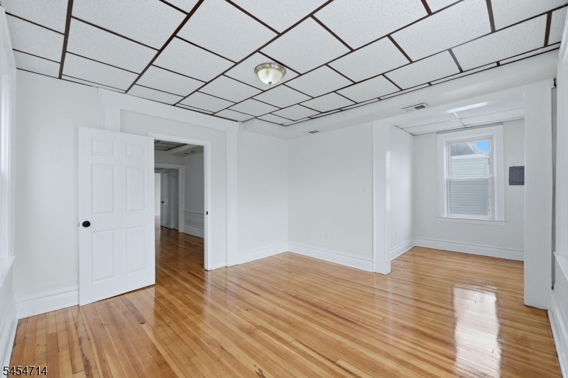 250 Elmwood Ave Property Photo 16