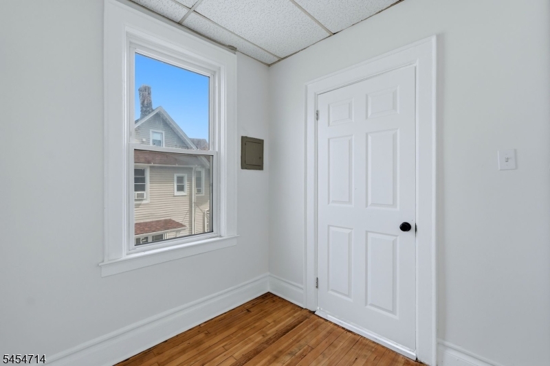 250 Elmwood Ave Property Photo 18