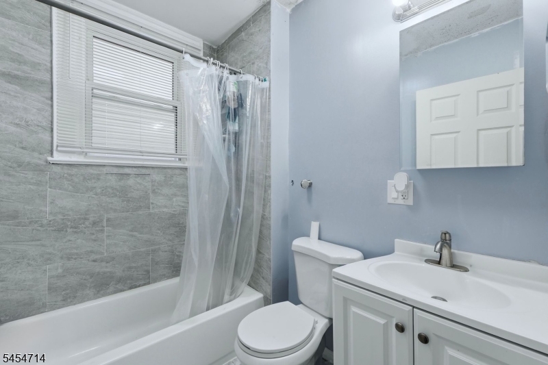 250 Elmwood Ave Property Photo 25