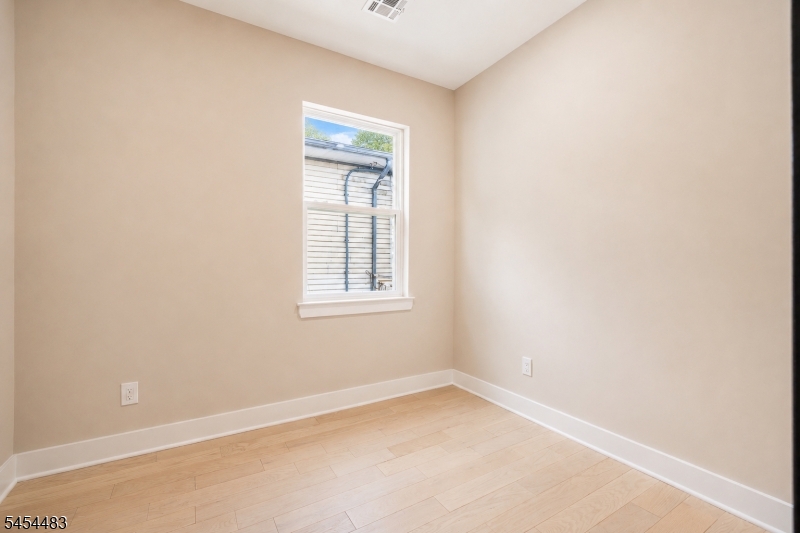 28 Grove Ter Property Photo 43