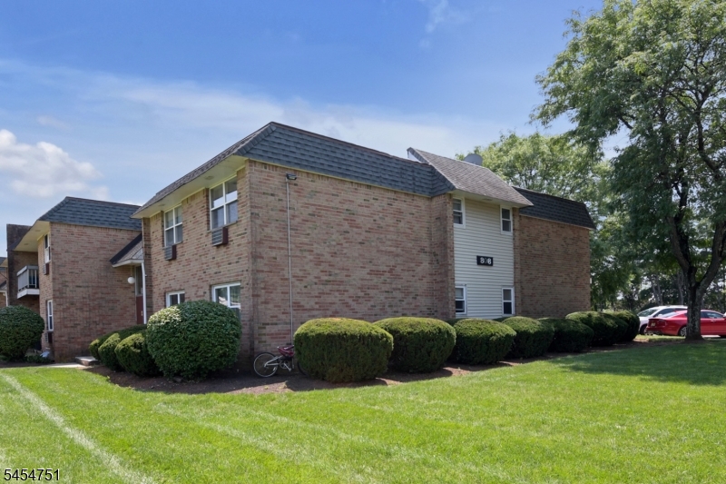 808 Eves Dr 1a Property Photo 3