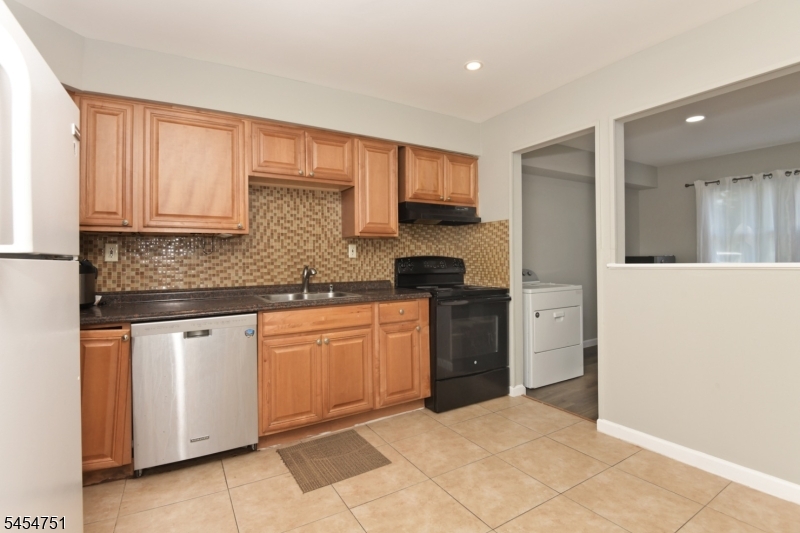 808 Eves Dr 1a Property Photo 11