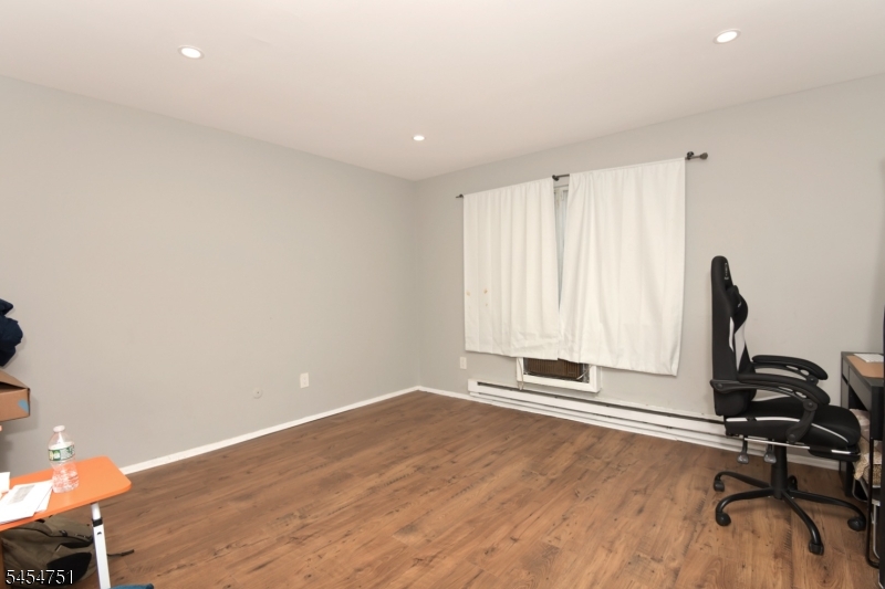 808 Eves Dr 1a Property Photo 12