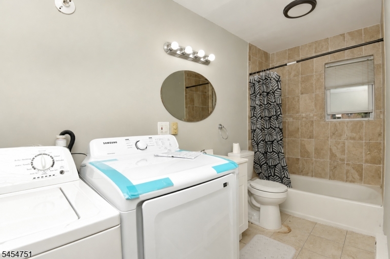 808 Eves Dr 1a Property Photo 13