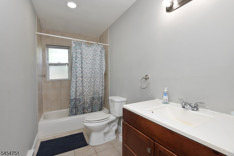 808 Eves Dr 1a Property Photo 15