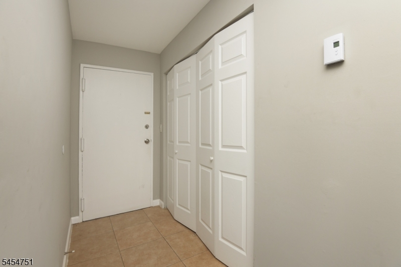 808 Eves Dr 1a Property Photo 16
