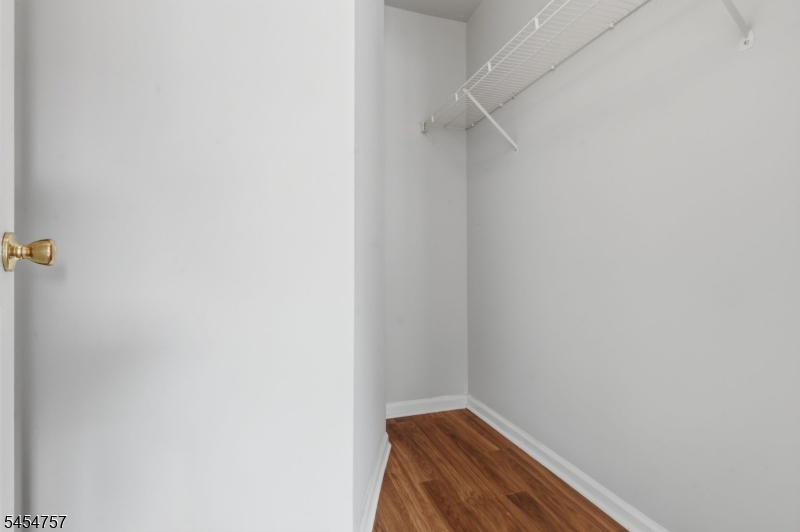 9 Bridgepointe Dr Property Photo 23