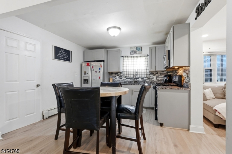 62 Pinetree Dr Property Photo 11