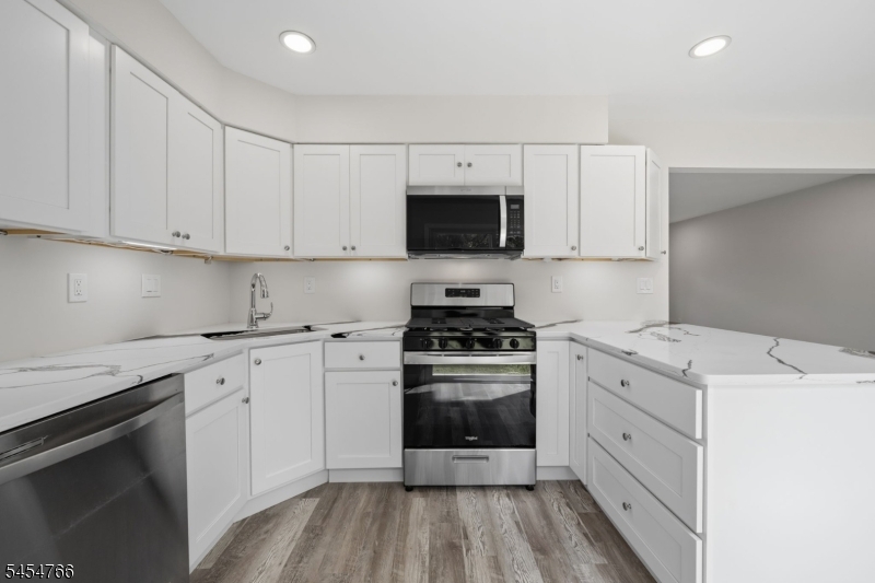 162 Mcnair Ct Property Photo 8
