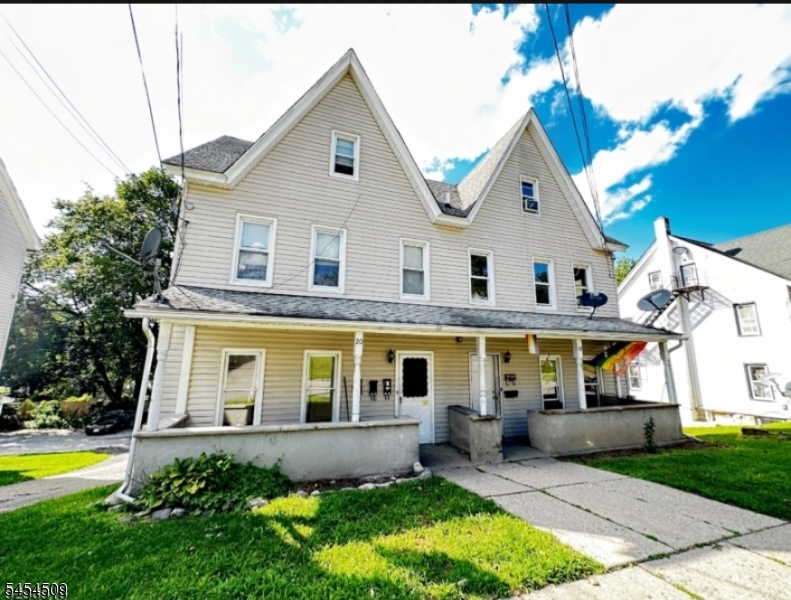 18 Sussex St - Apt B B Property Photo 1