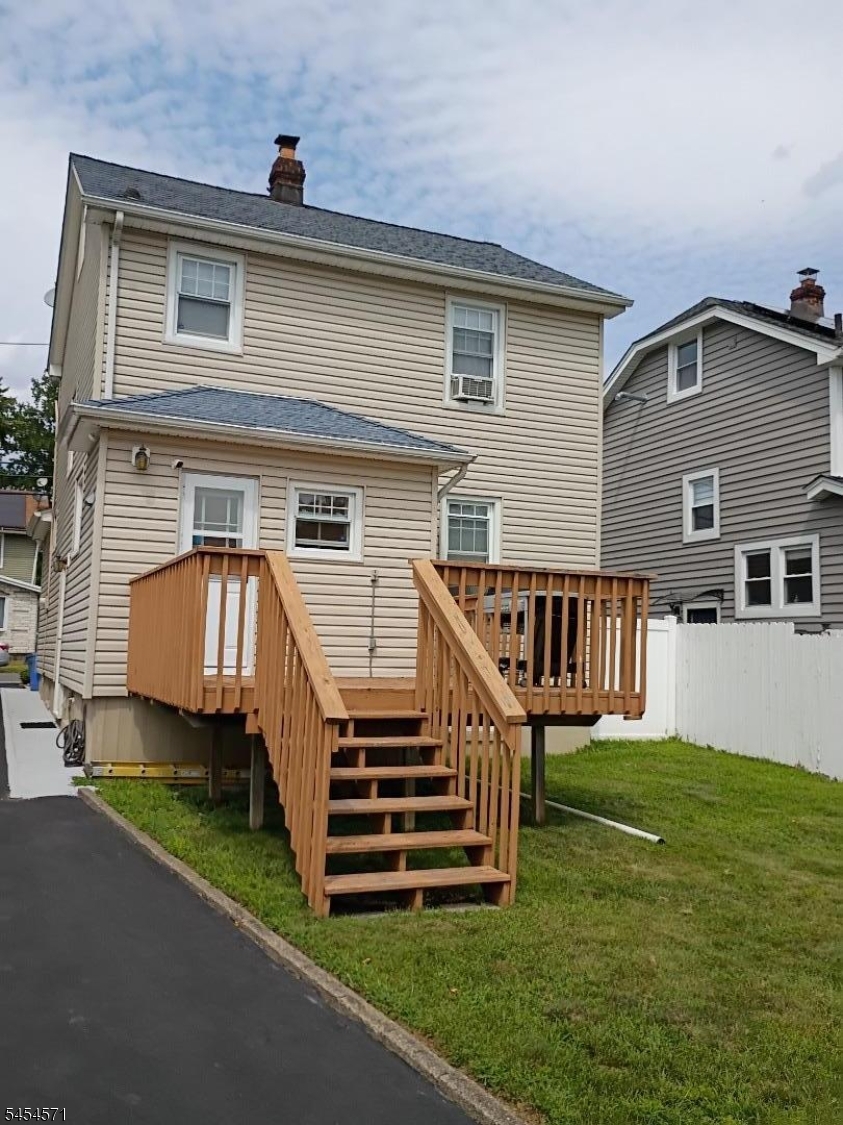 126 Virginia St Property Photo 2
