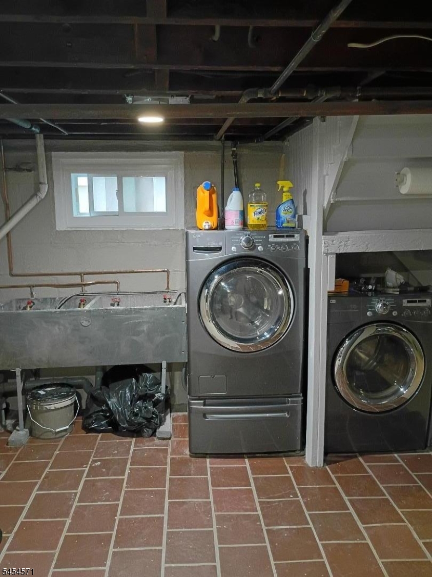 126 Virginia St Property Photo 25