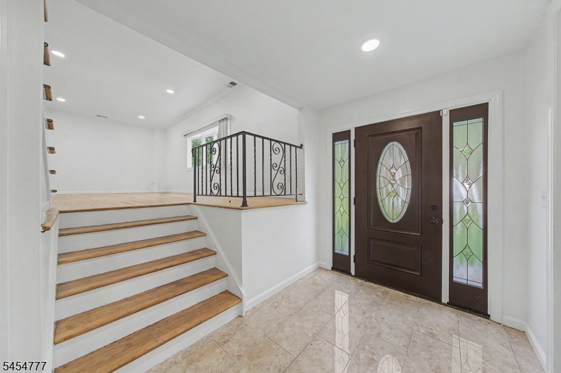 41 Montclair Ave Property Photo 4