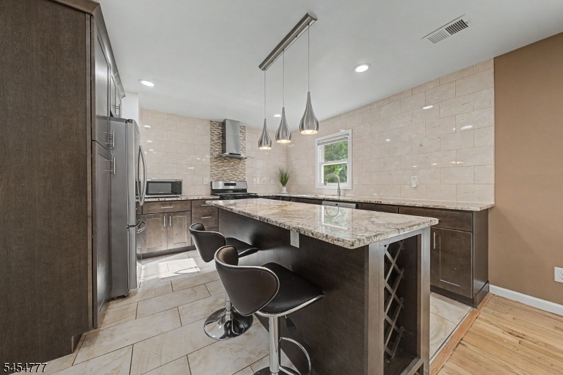 41 Montclair Ave Property Photo 6