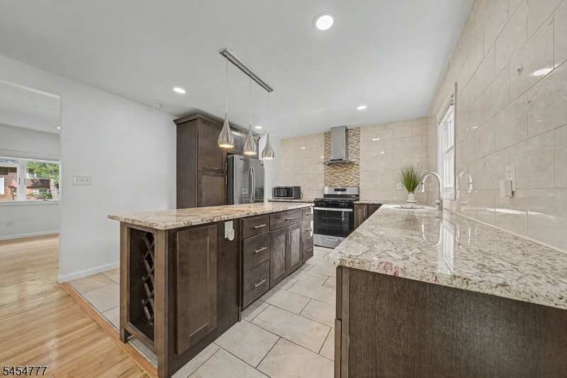 41 Montclair Ave Property Photo 7