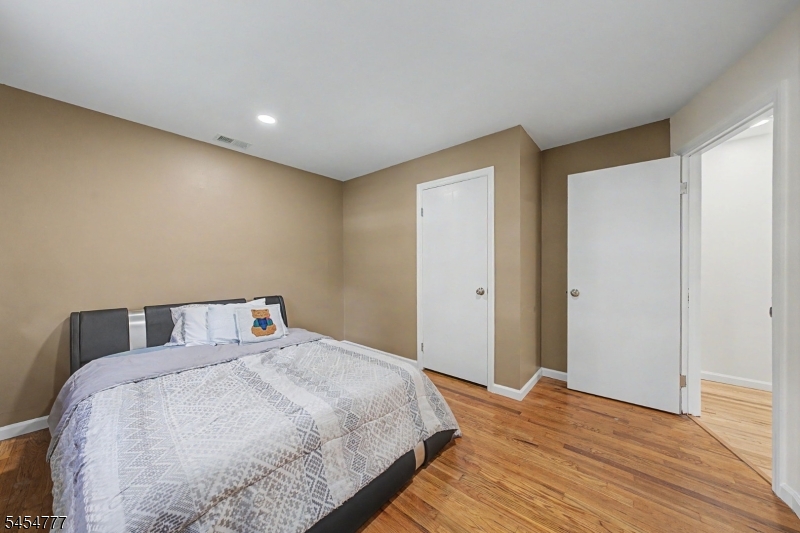 41 Montclair Ave Property Photo 9