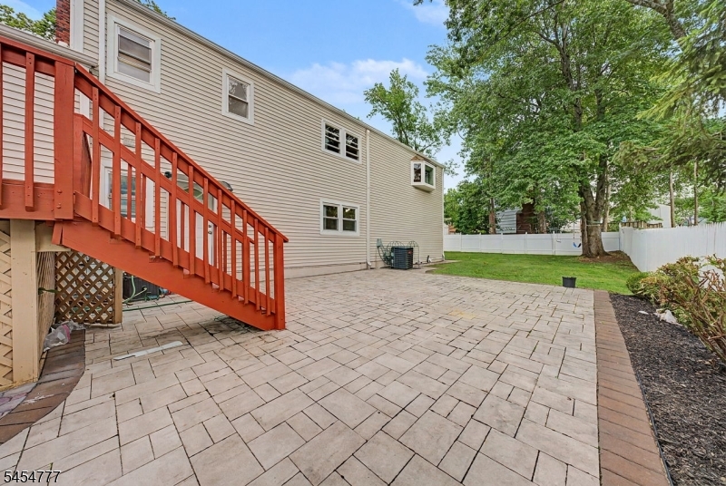 41 Montclair Ave Property Photo 19