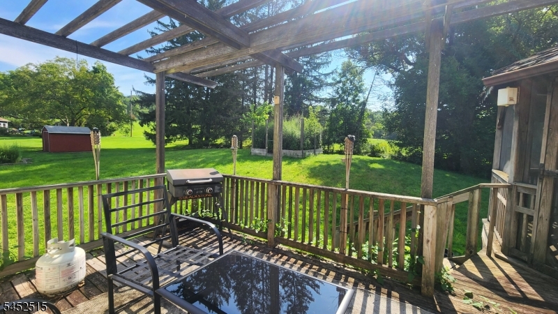 16 Lloyd Ave Property Photo 16