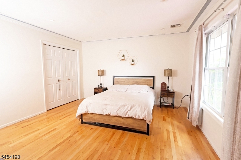 10 Davis Ave Property Photo 11