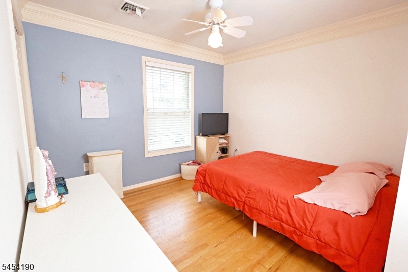 10 Davis Ave Property Photo 14