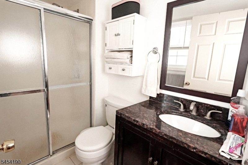 10 Davis Ave Property Photo 15