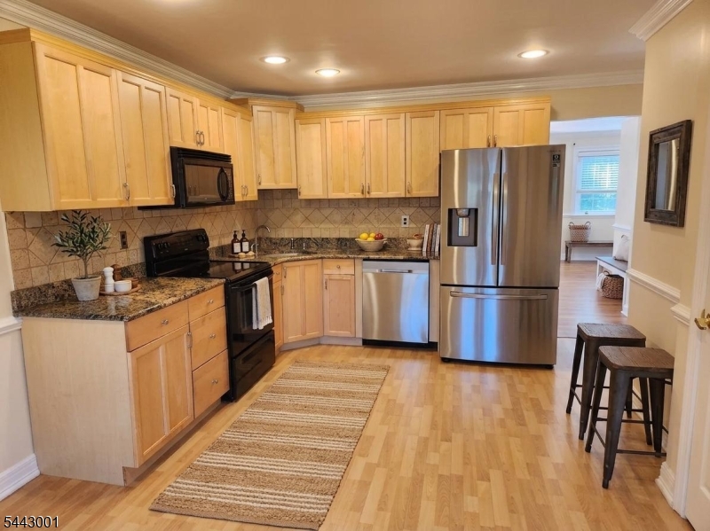 38 Park St 24e E Property Photo 4
