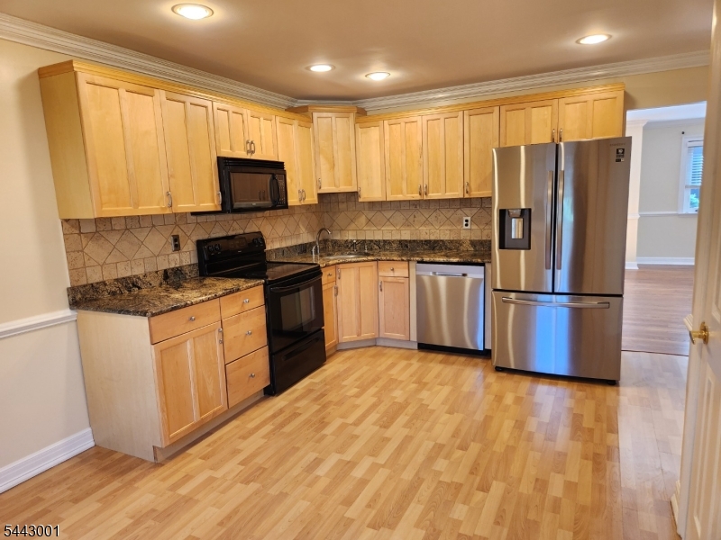 38 Park St 24e E Property Photo 5