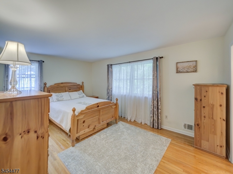 548 Garretson Rd Property Photo 15