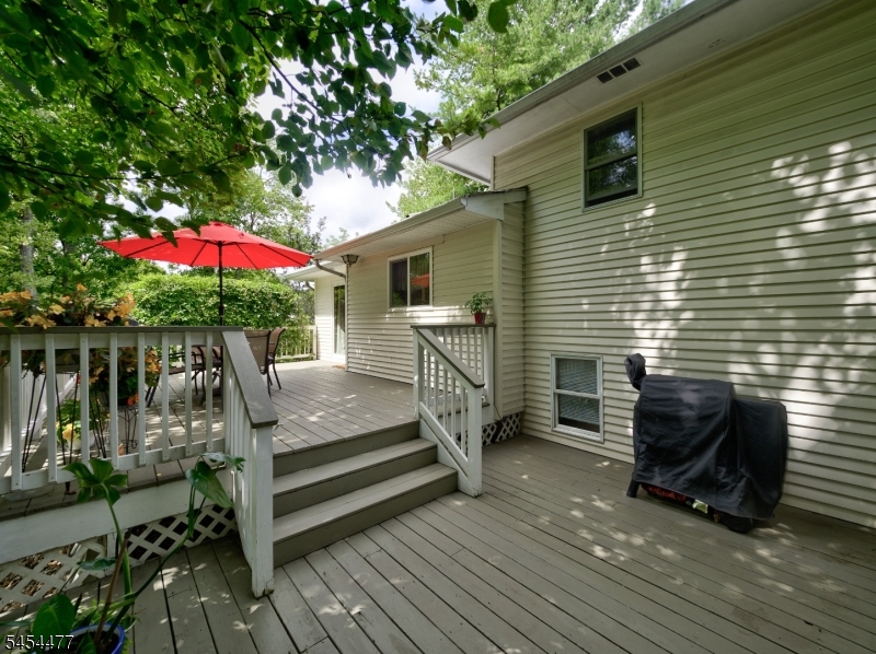 548 Garretson Rd Property Photo 29