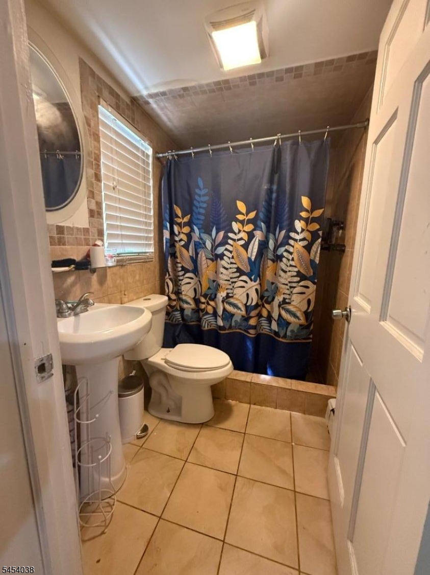 834 Rebecca Pl Property Photo 4