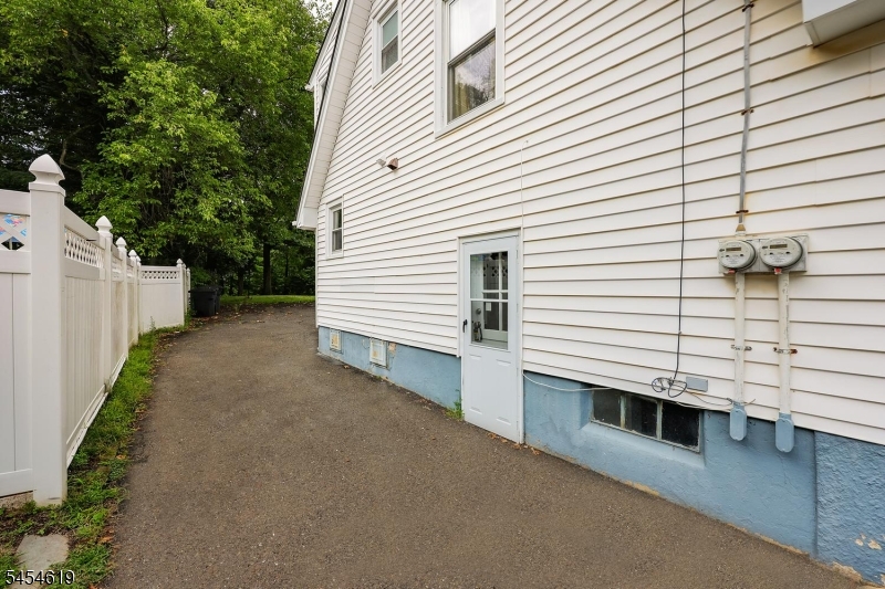 21 Old South Ave 1 Property Photo 19