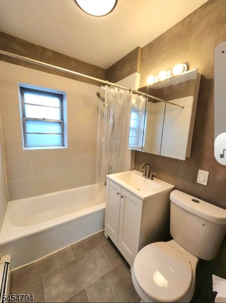 640 Franklin Ave 2 F Property Photo 8