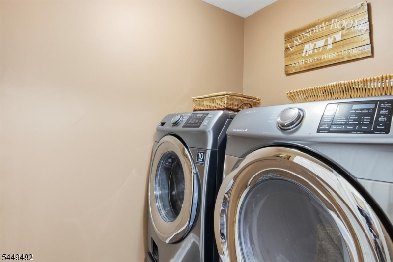 153 Rock Rd Property Photo 9