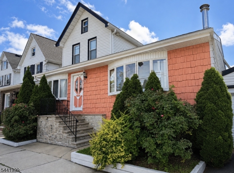 58 La France Ave Property Photo 1