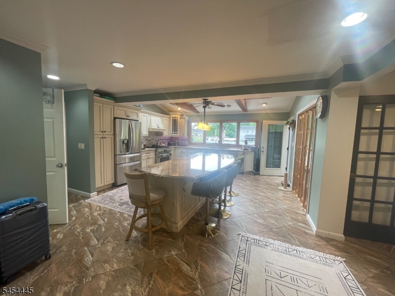 11 Benjamin Pl Property Photo 3