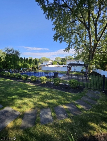 11 Benjamin Pl Property Photo 27