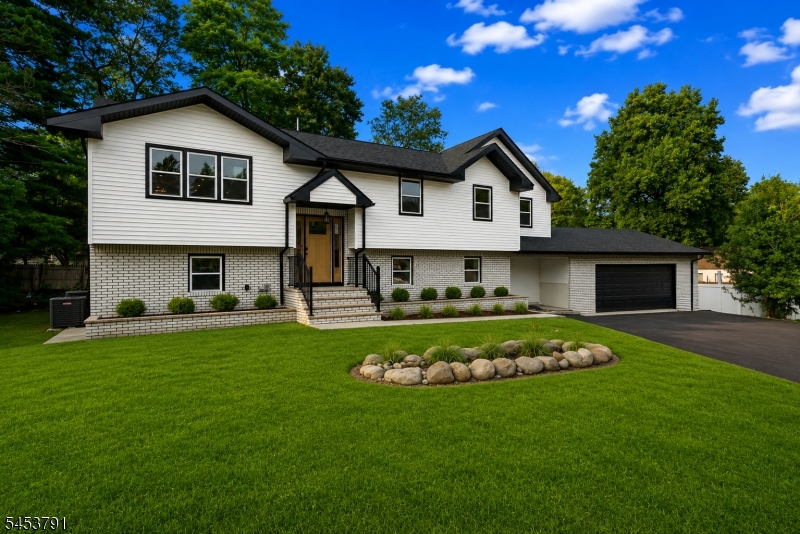 11 Mark Ter Property Photo 2