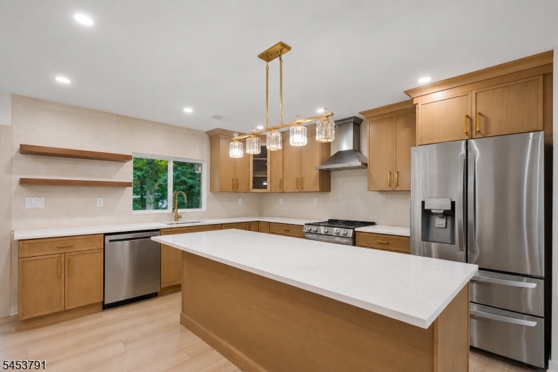 11 Mark Ter Property Photo 4